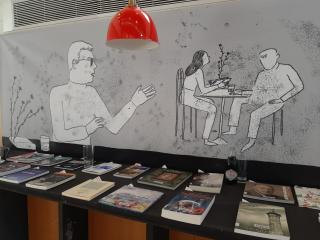 Exposició Autors Locals 2022 a la biblioteca Xavier Amorós
