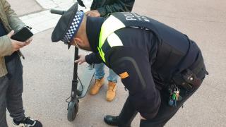 Campanya de seguretat viària de la Guàrdia Urbana de control de patinets