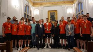 Recepció institucional al juvenil d'hoquei del Reus Deportiu