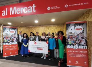 El Mercat del Carrilet recapta fins a 1.500 euros per a la Càtedra de Dolor Infantil de la URV