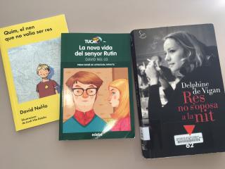 Imatge d'alguns dels títols més llegits aquest estiu a les biblioteques de Reus