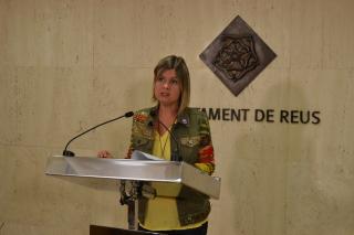 Imatge de la regidora de Salut Noemí Llauradó durant la presentació de l'enquesta ciutadana de salut de Reus