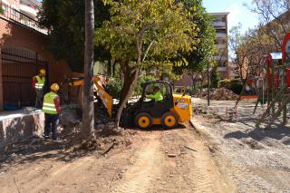 Imatge dels treballs de remodelació del parc públic d'Àngel Guimerà