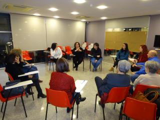 Imatge de la reunió realitzada el 30 de gener al Casal de les Dones
