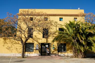 Fachada del Centro Cívico Mas Abelló