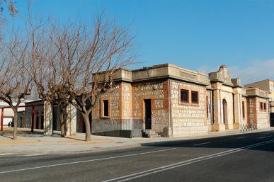 Façana del Centre Social El Roser