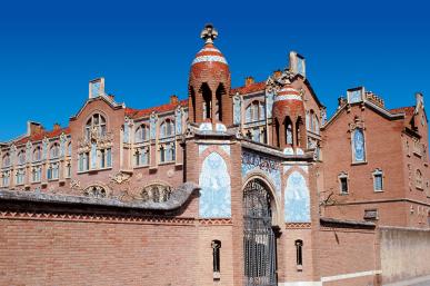 Institut Pere Mata - Exterior