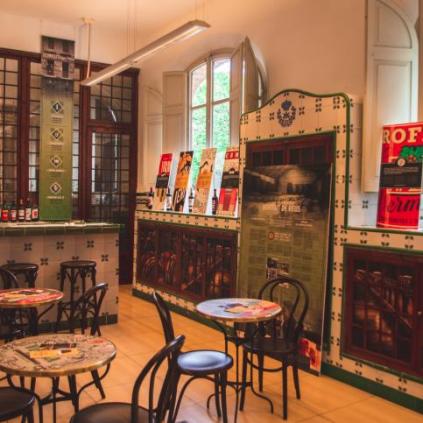 Casa del Vermut i el vi Estació Enològica Accedeix a Casa del Vermut i el vi Estació Enològica