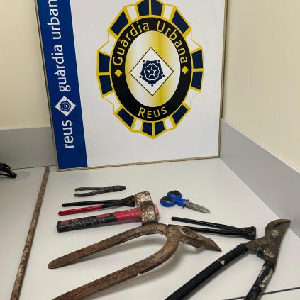 Accede a Material decomisado en una operación de la Guardia Urbana contra el robo de cableado eléctrico