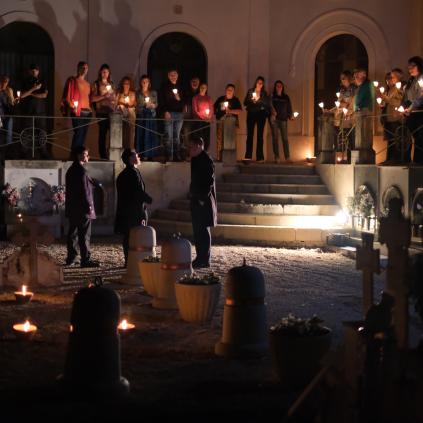 Accedeix a Visites nocturnes al cementiri 2025