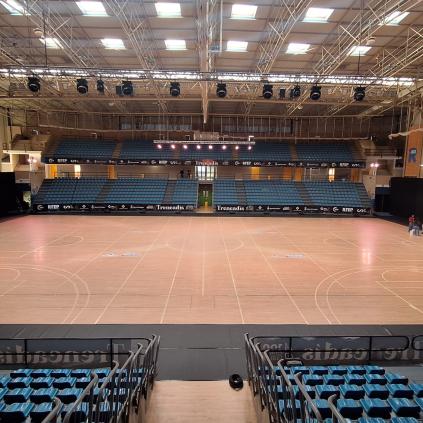 Accedeix a El Pavelló Olímpic preparat per l'esdeveniment