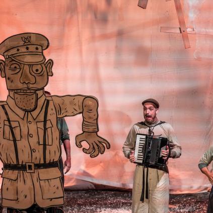 Espectacle 'Fantasmes de guerra' Accedeix a Espectacle 'Fantasmes de guerra'