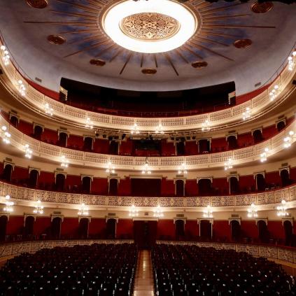 Accedeix a Imatge de l'interior del Teatre Fortuny