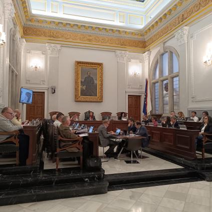 Ple de l'Ajuntament de Reus Accedeix a Ple de l'Ajuntament de Reus