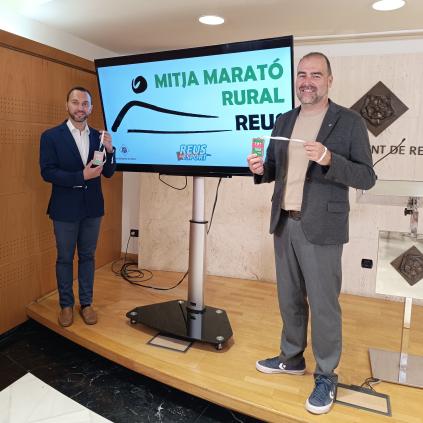 Regidors Rubio i Martín presenten Mitja Marató Accedeix a Regidors Rubio i Martín presenten Mitja Marató