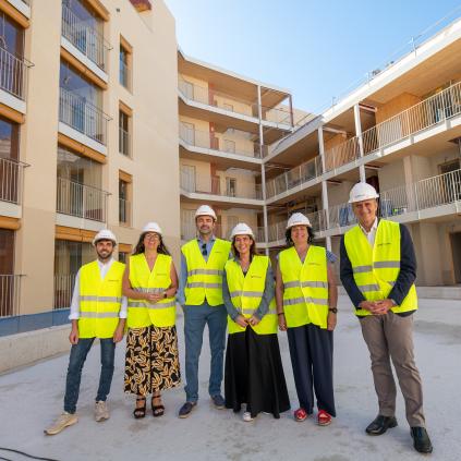 Accedeix a Visita d'obres a la promoció d'habitatge assequible de la Riera