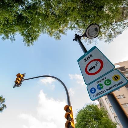 Accedeix a Cartell ZBE i semàfor