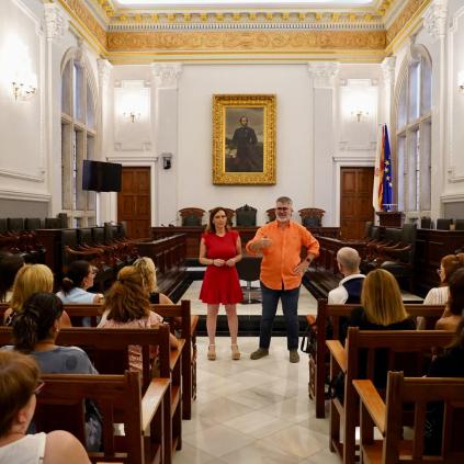 Accedeix a Recepció a les persones treballadores del pla d'ocupació municipal