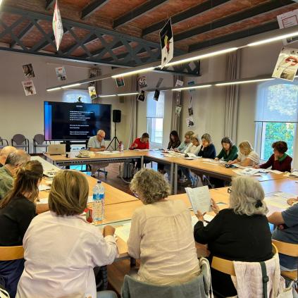 Accedeix a Imatge d'arxiu d'una sessió del cicle cicle “L’Agulla en un paller: llegir i escriure”