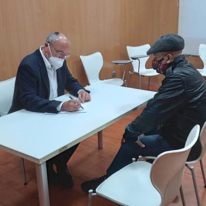 Accedeix a Imatge Converses amb l'alcalde al Mas Miarnau el passat mes de desembre