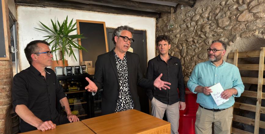Presentació de "Seda i ferro", de Fito Luri
