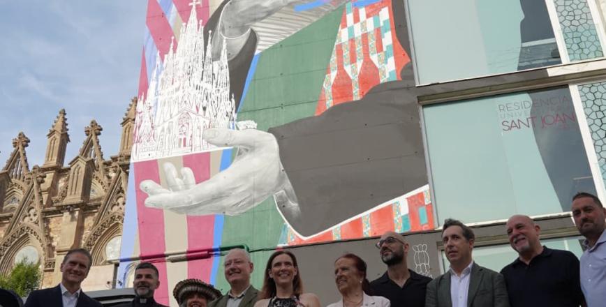 Inauguració del mural dedicat a Antoni Gaudí Inauguració del mural dedicat a Antoni Gaudí