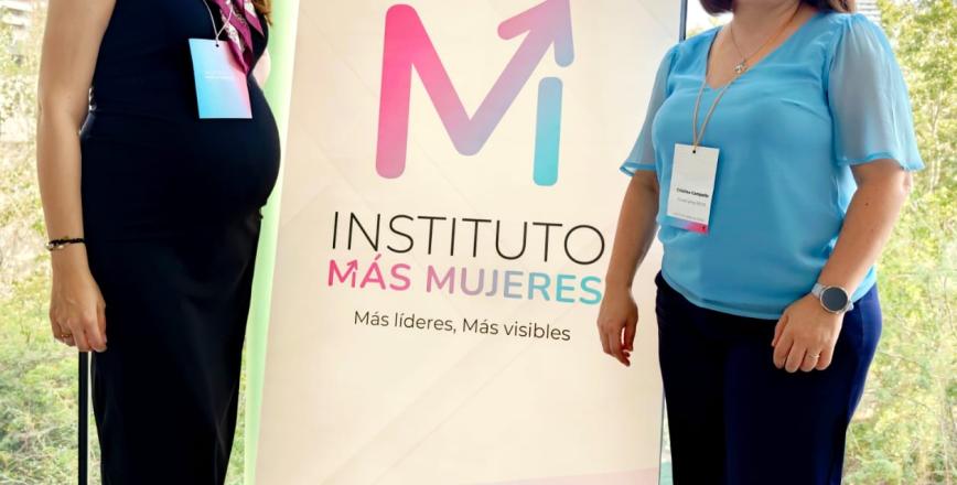 Sivia Carmona i Cristina Campallo recullen el premi