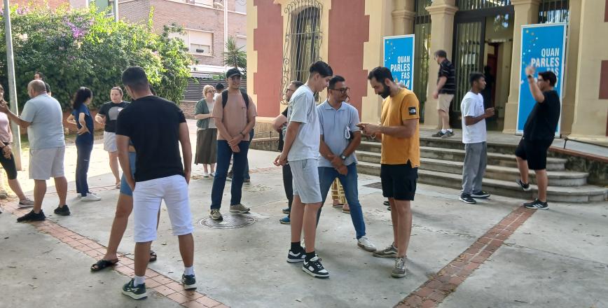 Tastet de Voluntariat per la llengua amb alumnes de B22 i I2 Tastet de Voluntariat per la llengua amb alumnes de B22 i I2