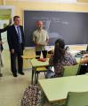 L'alcalde visita l'Escola d'Adults de Mas Pellicer