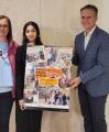 Nour Imane Bouker guanyadora cartell amb regidors