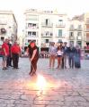 Mònica Balsells, presidenta del Reus Deportiu, encenent la darrera Tronada de Sant Pere
