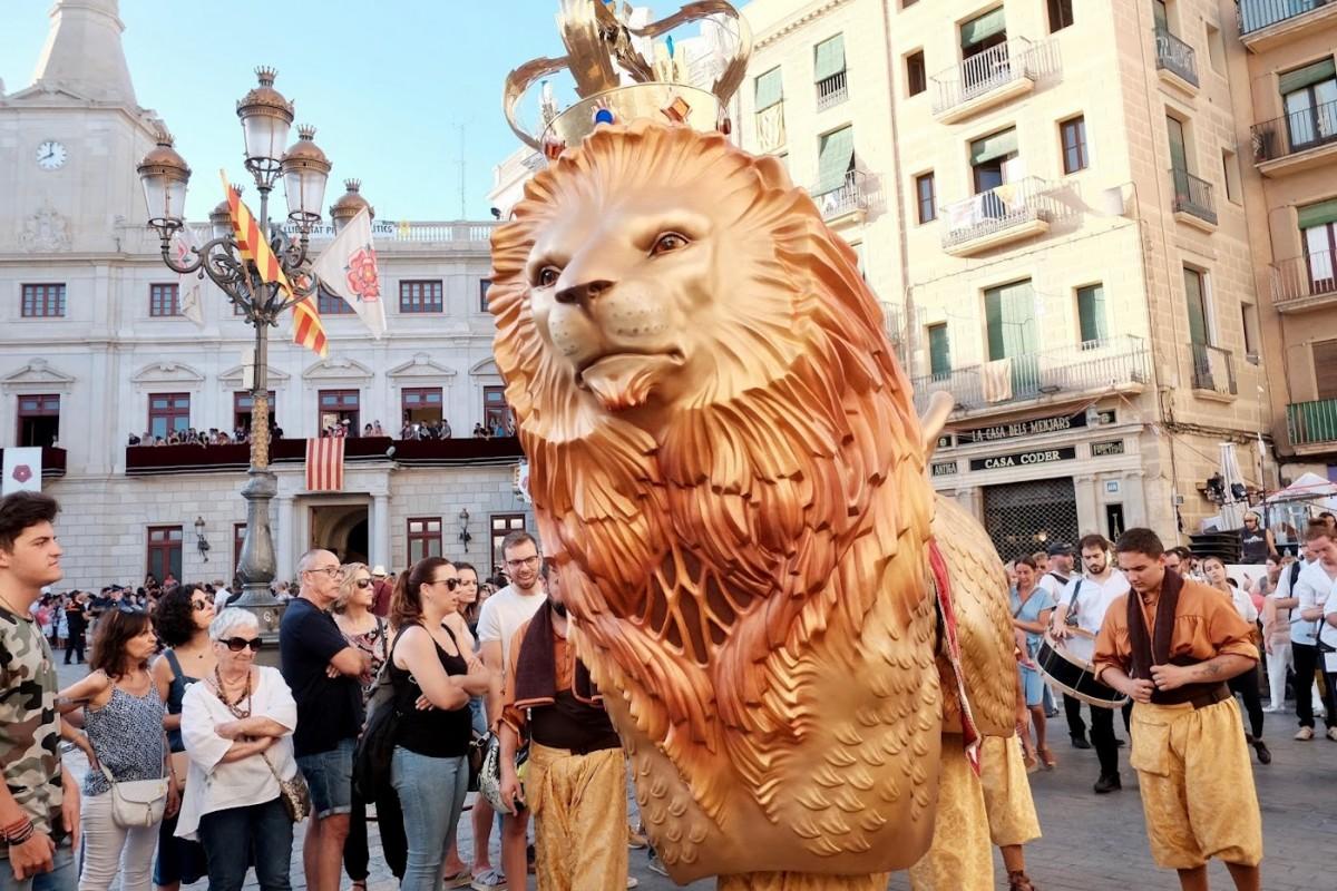 Sant Pere 2022: cercavila del Lleó