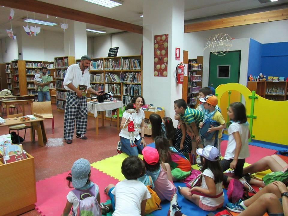 Sessió de Contes a la Biblioteca Pere Anguera