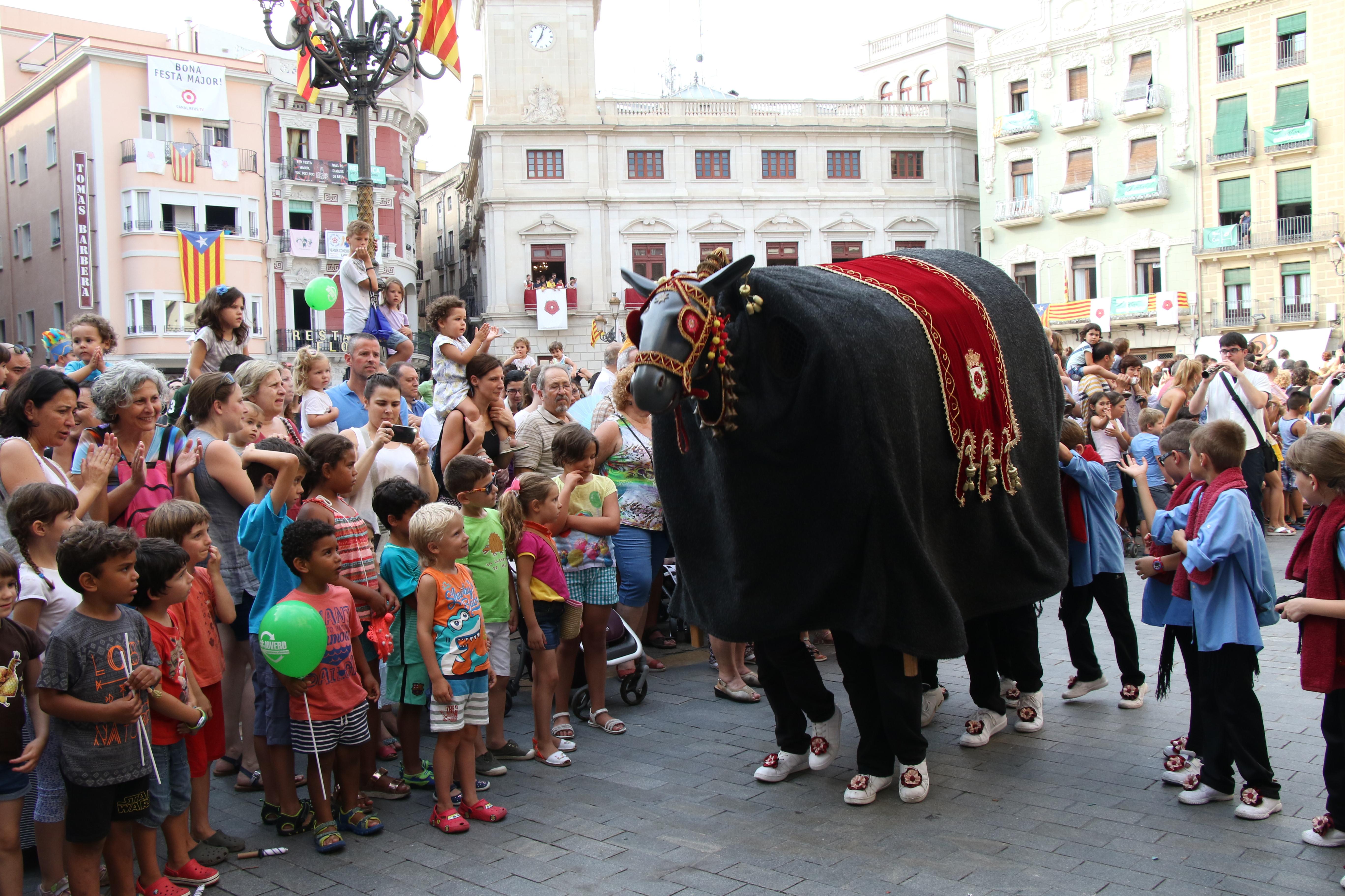 Cercavila dels Gegants, la Mulassa, els Nanos i l’Àliga