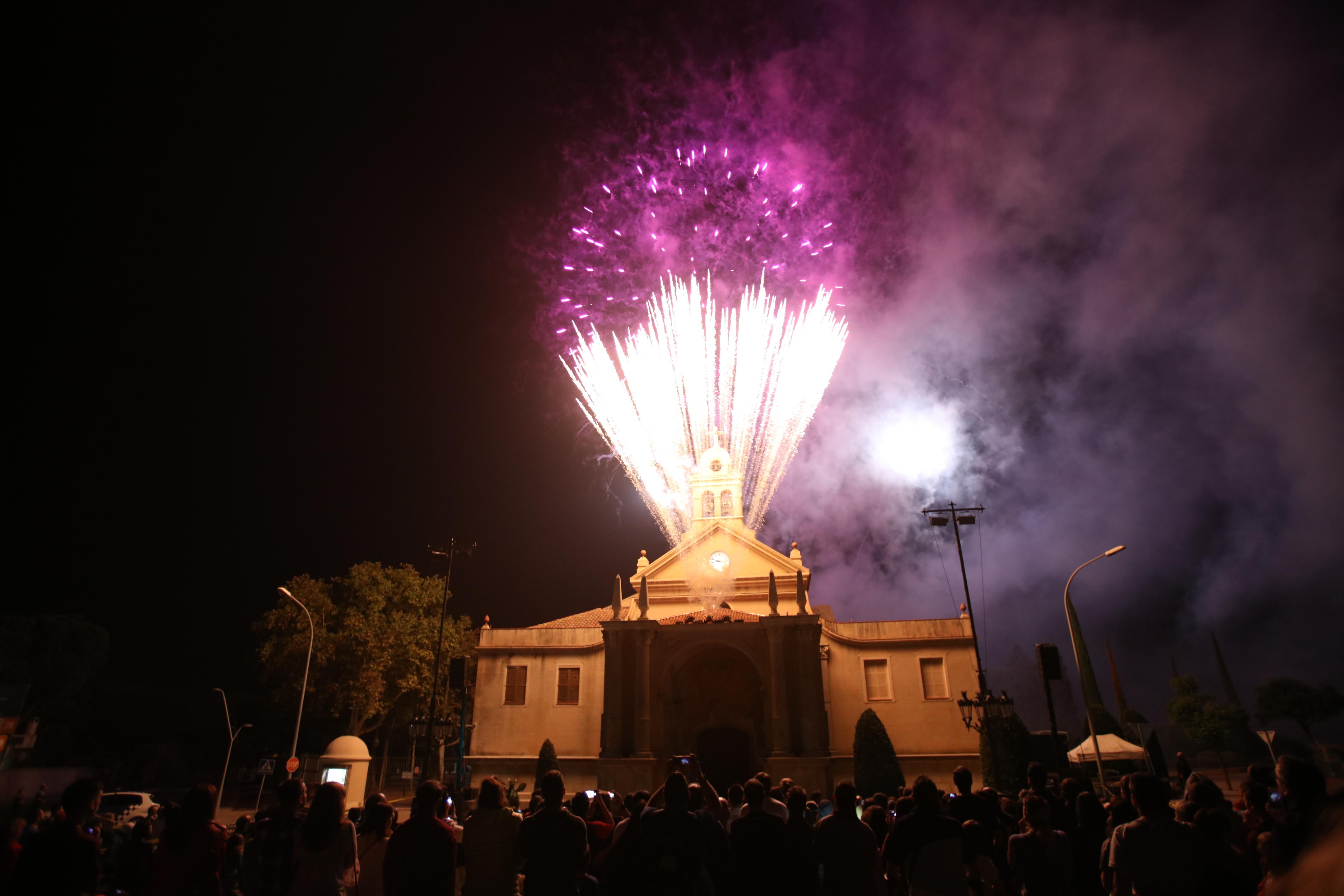 MISERICÒRDIA 2018 - Carretillada de Misericòrdia, encesa de la façana i mostra piromusical