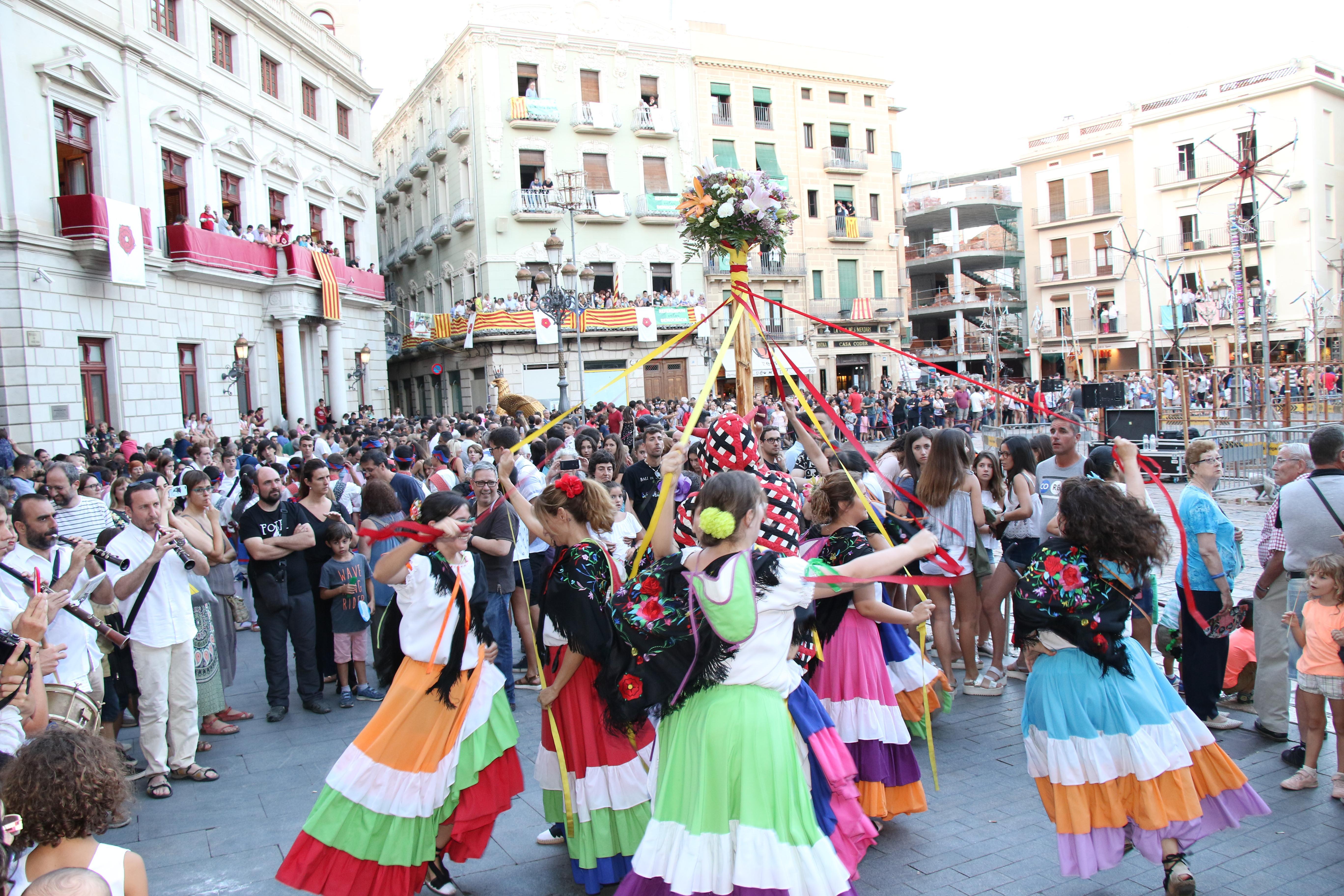 Sant Pere 2022: presentació dels nous vestits del Ball de Gitanes amb motiu del 40è aniversari