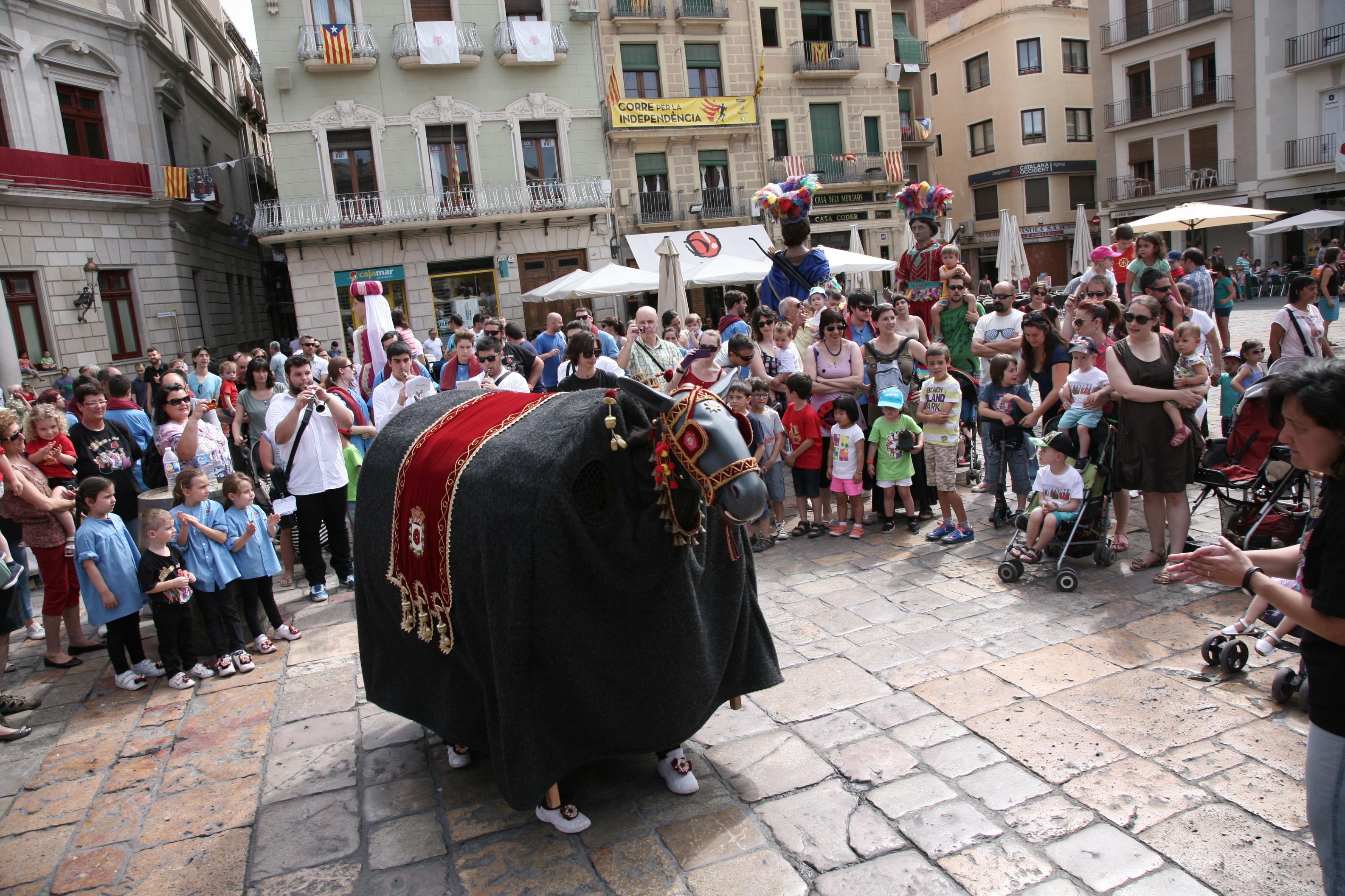 Corpus 2022: ballades de la Mulassa i dels gegants 