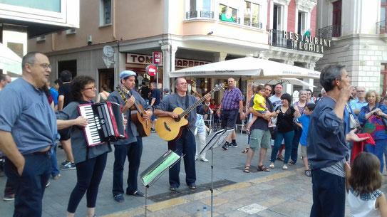 CICLE MÚSICA ALS BARRIS - Havaneres amb Balandra