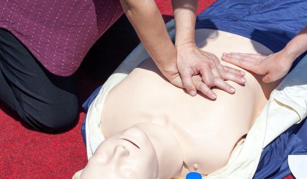 Curs de primers auxilis i DEA