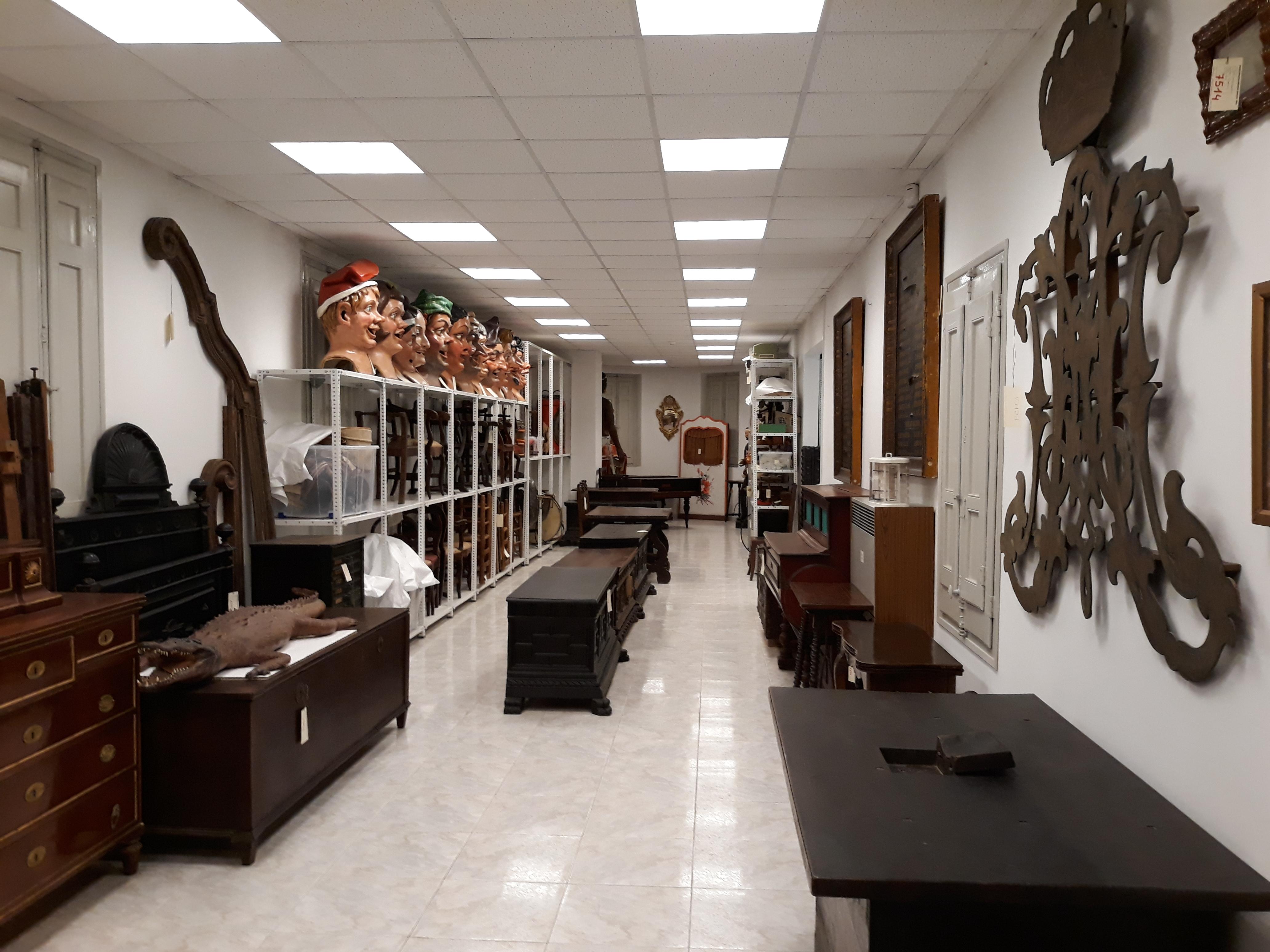 Visita guiada: Taller de restauració i reserves del Museu Salvador Vilaseca.