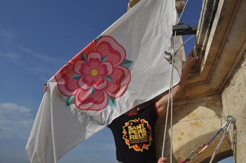Sant Pere 2022: hissada de la bandera de Reus