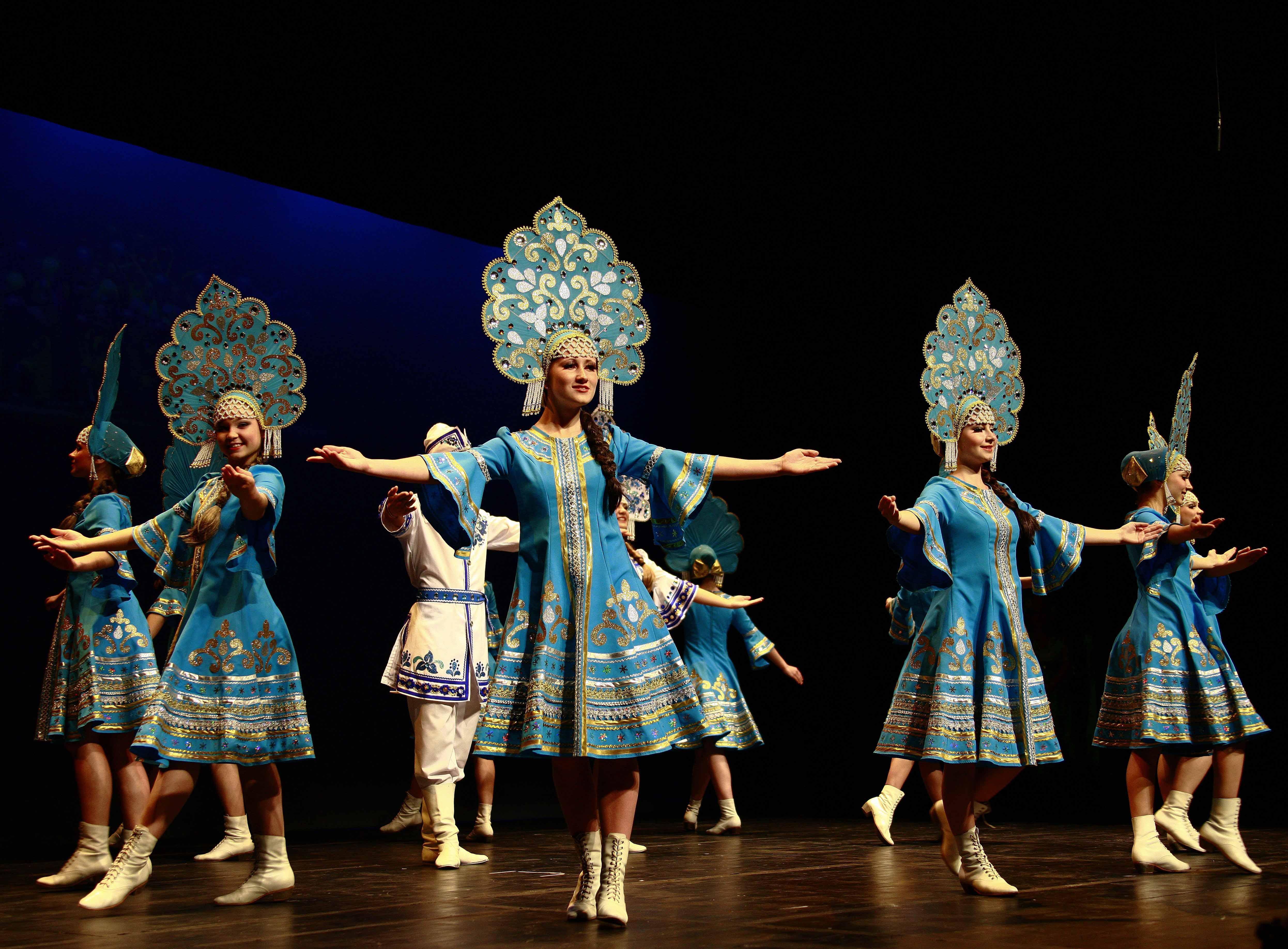Espectacle de dansa i música folklòriques russes Rússia Multicolor