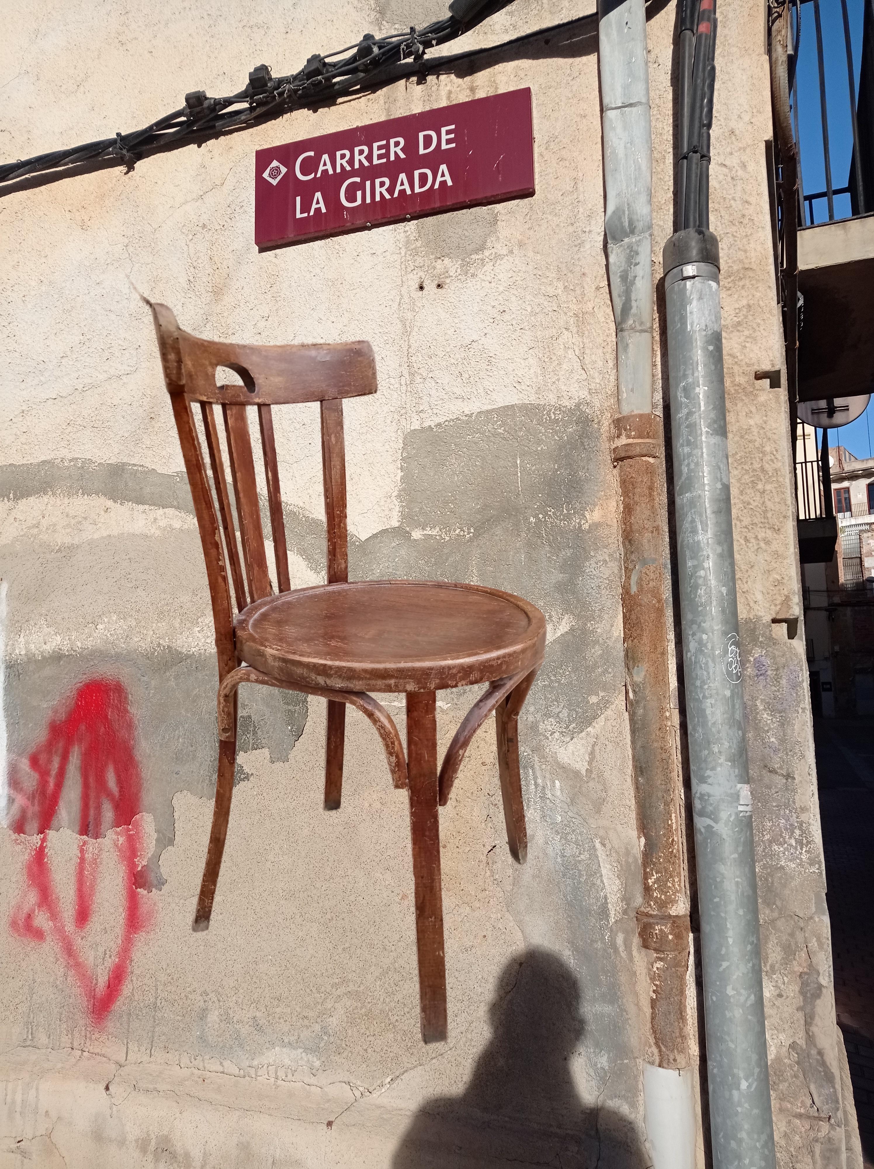 Mata el monstre: Els testimonis i la cadira buidaE