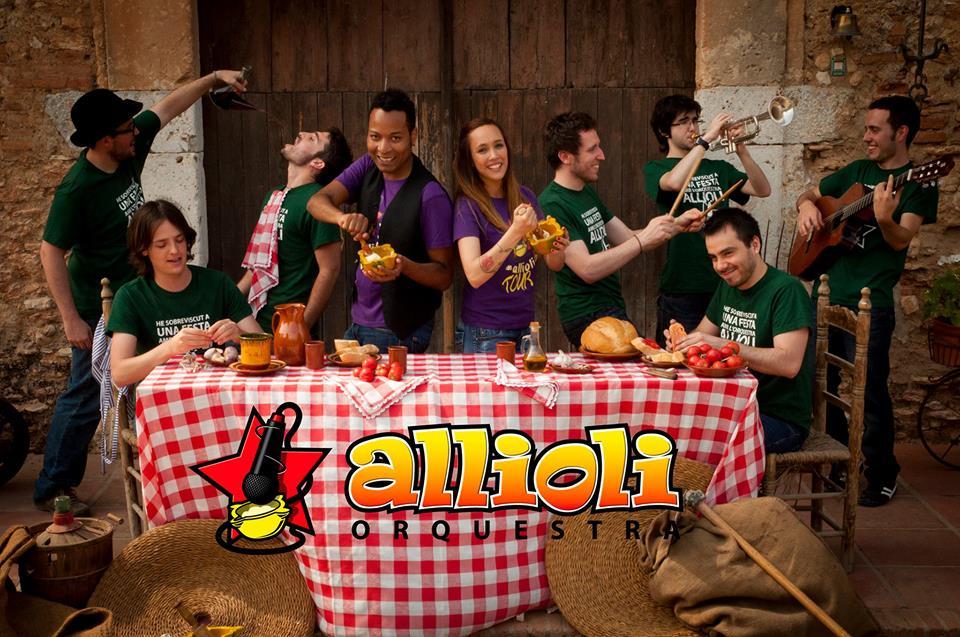 Revetlla amb l'Orquestra AlliOli i l'Orquestra Mitjanit