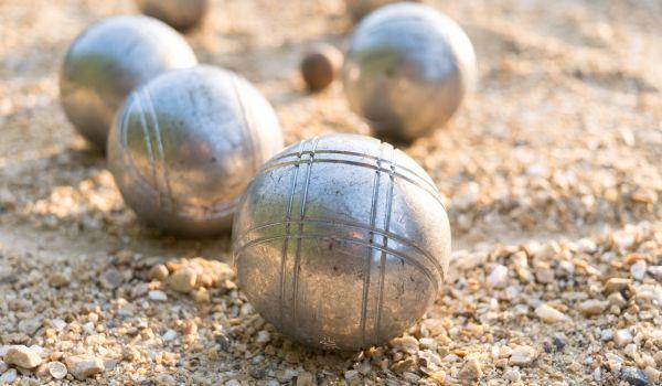 Tothom amb la petanca!E