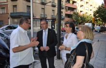 L'alcalde de Reus i les regidores escoltant al president de l'Associació de Veïns Horts de Miró.