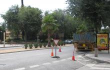 El pas de vianants elevat obligarà a desplaçar la parada d'autobús.