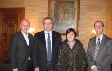 L'alcalde de Reus amb els membres del Comitè Organitzador del 25è Congrés de la Societat Espanyola d'Arteriosclerosis.
