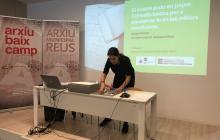 Presentació del taller: Consells bàsics per a la conservació del nostre arxiu en paper