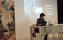 Jordina Toda durant la conferència a l'Arxiu de Reus sobre la Biblioteca d'Eduard Toda